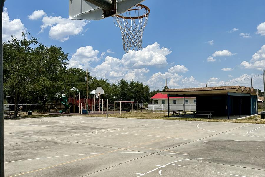 Rey Park basketball courts