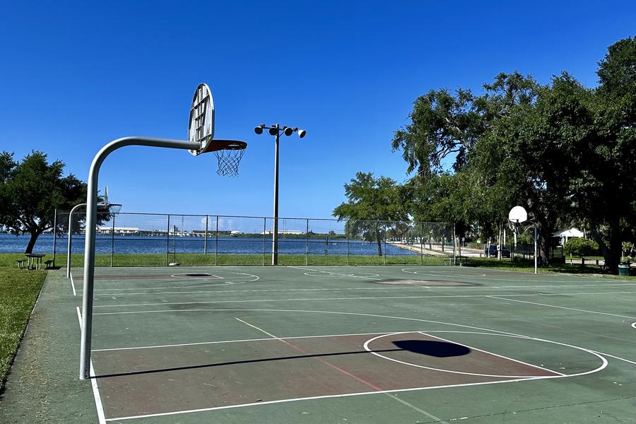 DeSoto basketball courts