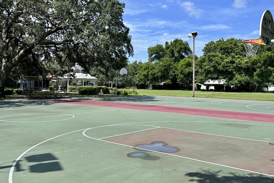 Giddens Park basketball