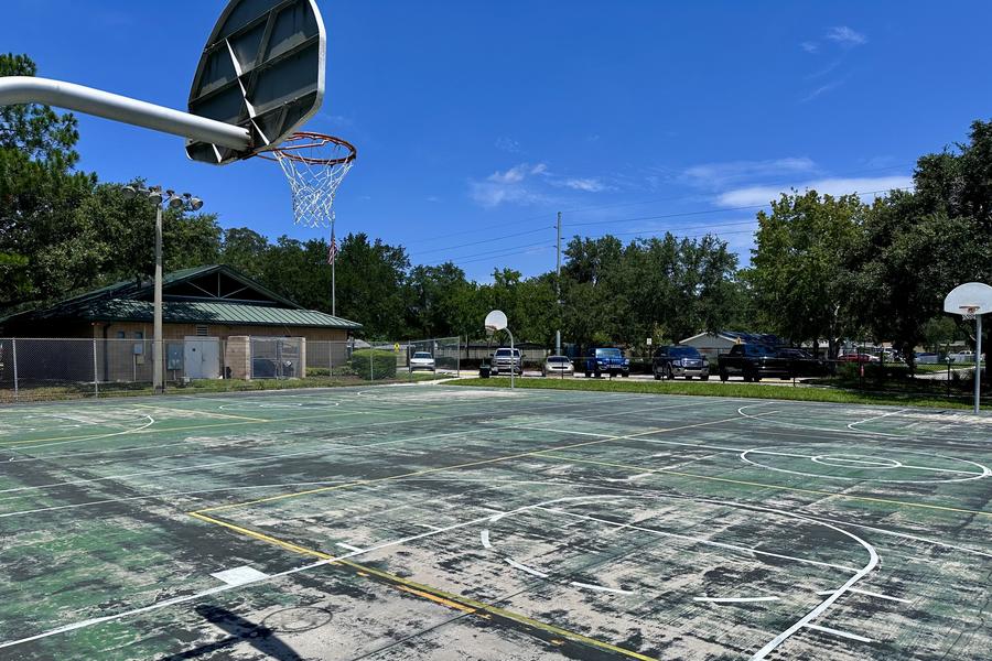 Highland Pines Park basketball